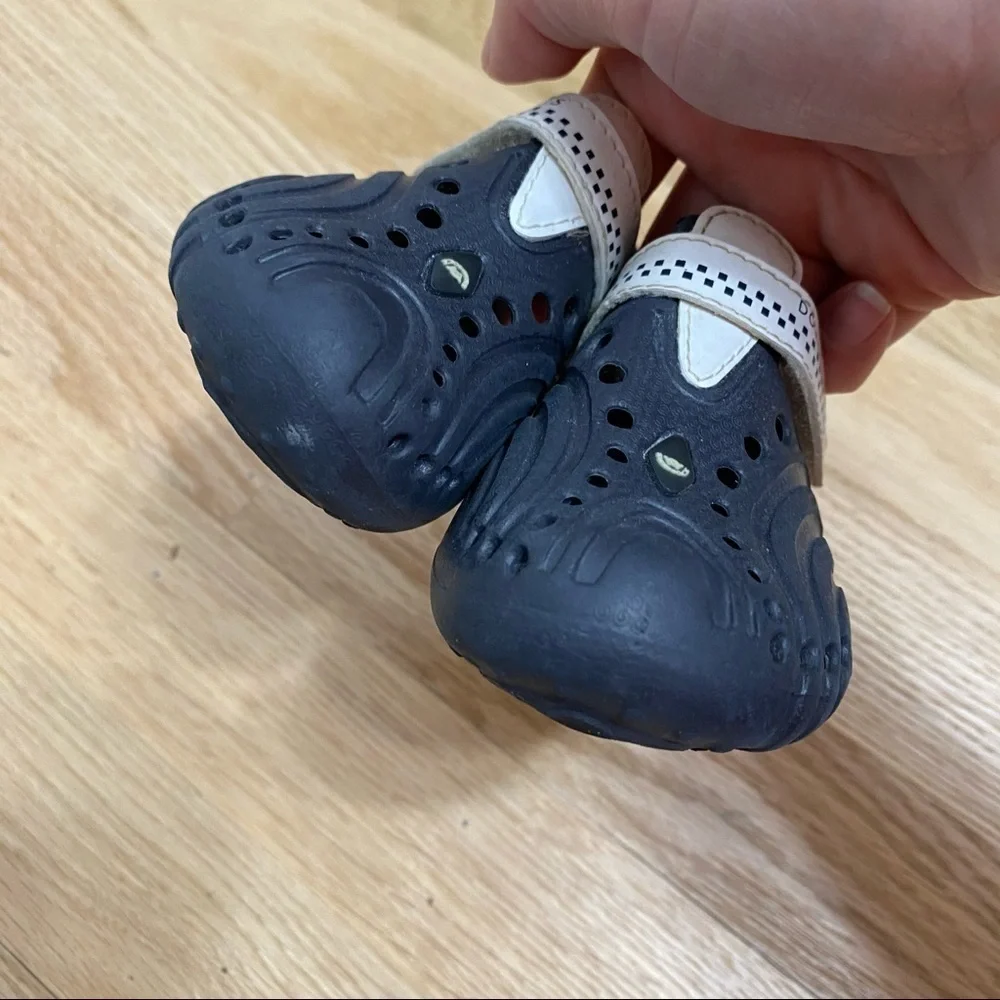 Doggers Water Shoes Sandals Sz 5.5 Baby Kids
